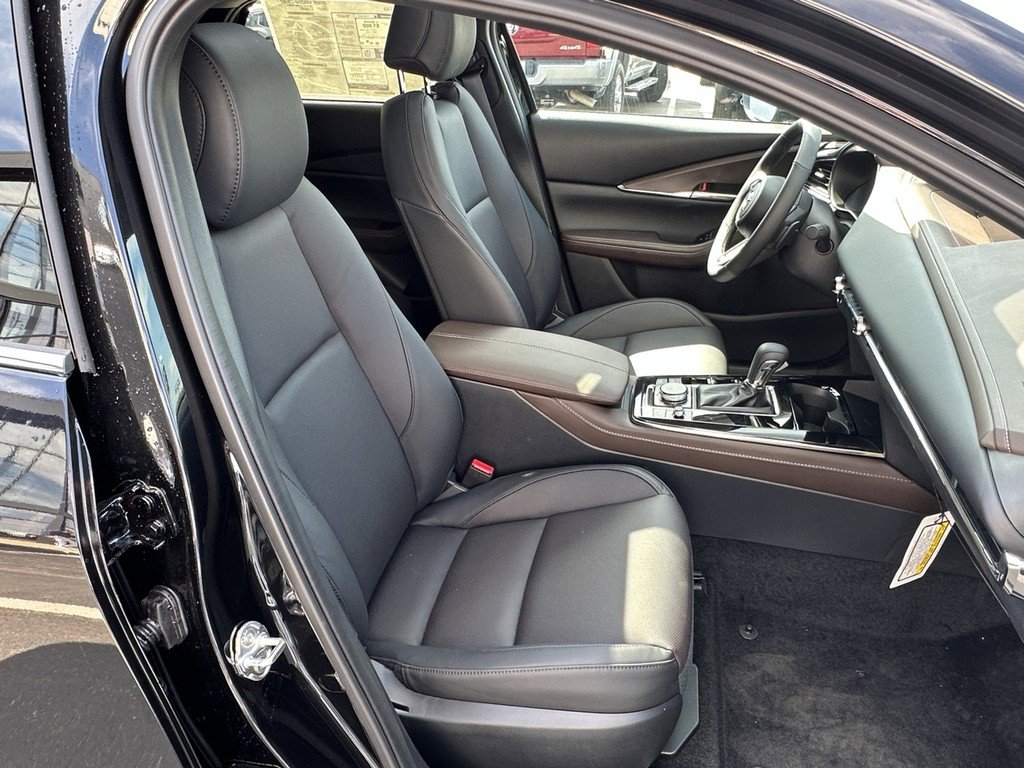 Certified 2025 MAZDA CX-30 2.5 Turbo w/ Premium Package image 15