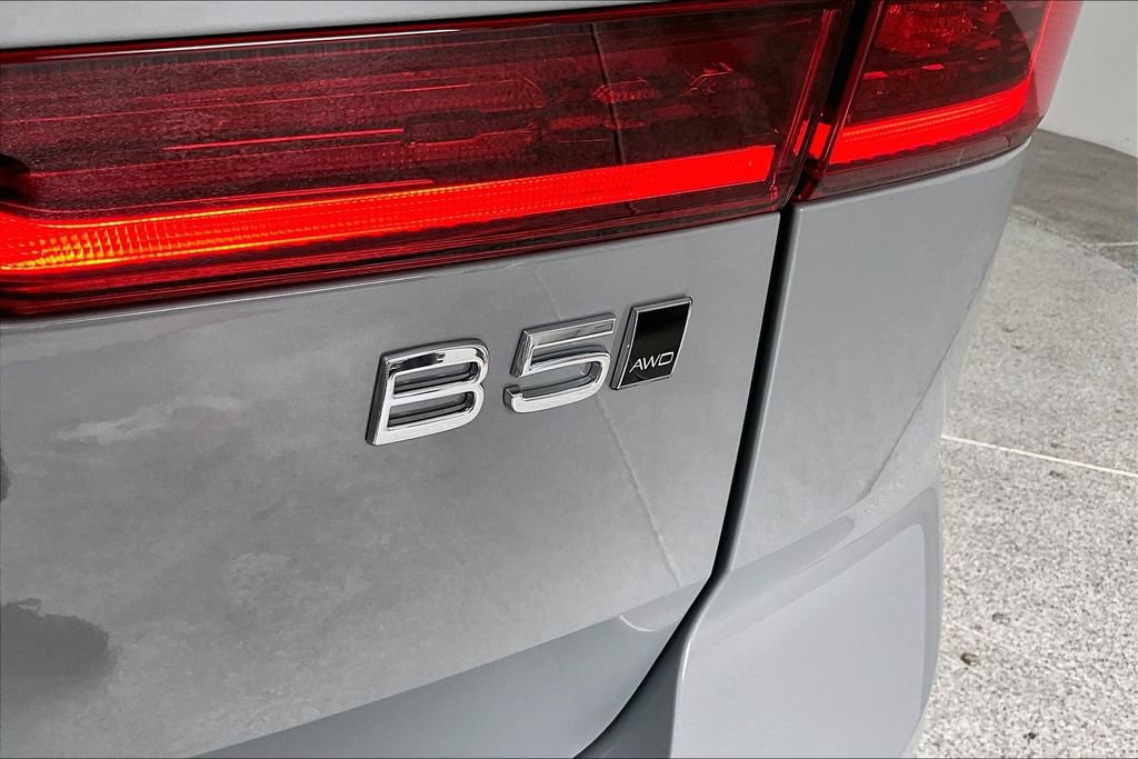 New 2026 Volvo XC60 B5 Core w/ Climate Package AWD/4WD image 31