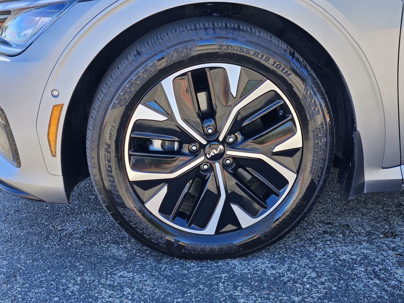 Used 2023 Kia EV6 GT-Line w/ GT-Line Suede Seat Package RWD image 9