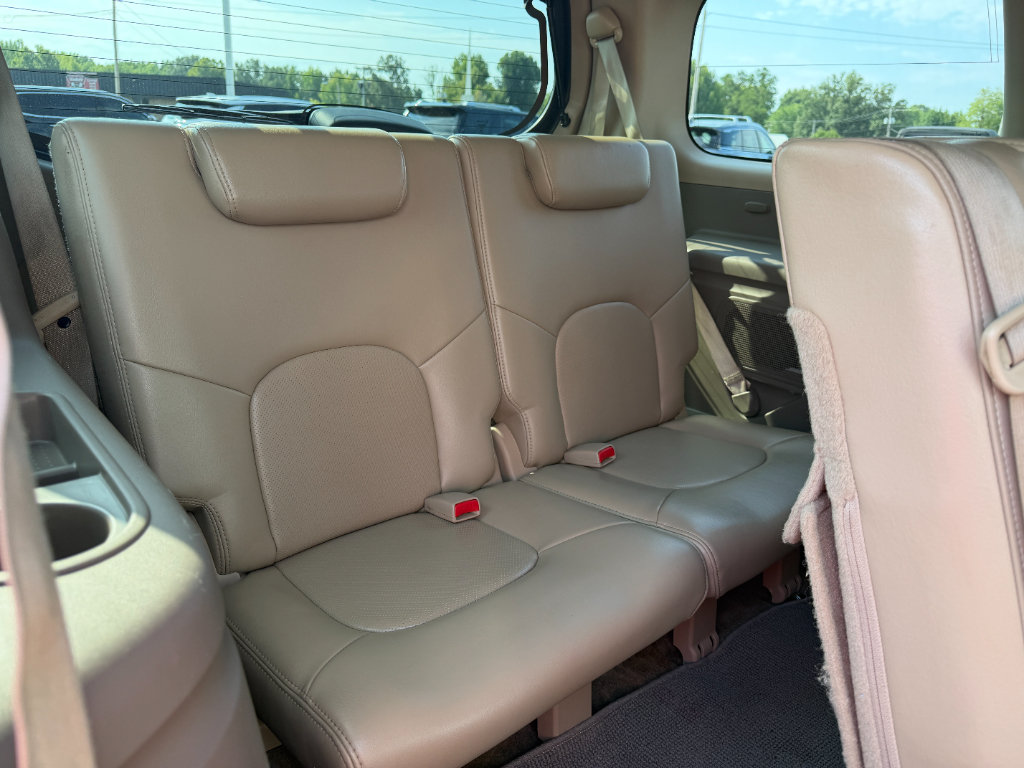 Used 2011 Nissan Pathfinder Silver w/ Protection Pkg AWD/4WD image 12