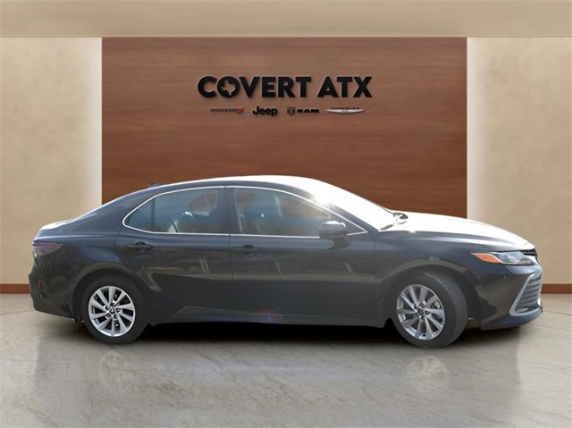 Used 2024 Toyota Camry LE image 6