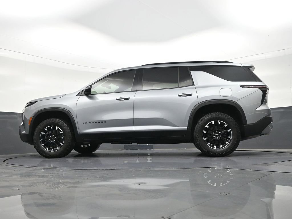 Used 2025 Chevrolet Traverse Z71 AWD/4WD image 25