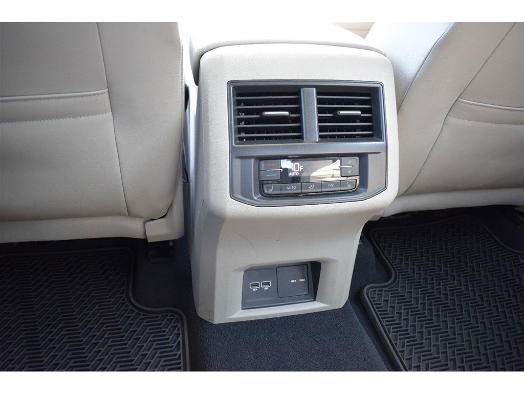 Used 2021 Volkswagen Atlas SEL Premium image 30