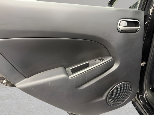Used 2013 MAZDA MAZDA2 Sport FWD image 21