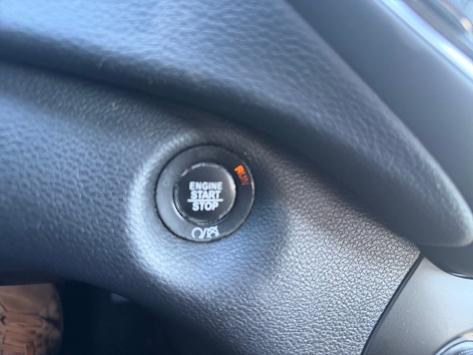 Used 2019 Jeep Cherokee Limited AWD/4WD image 15