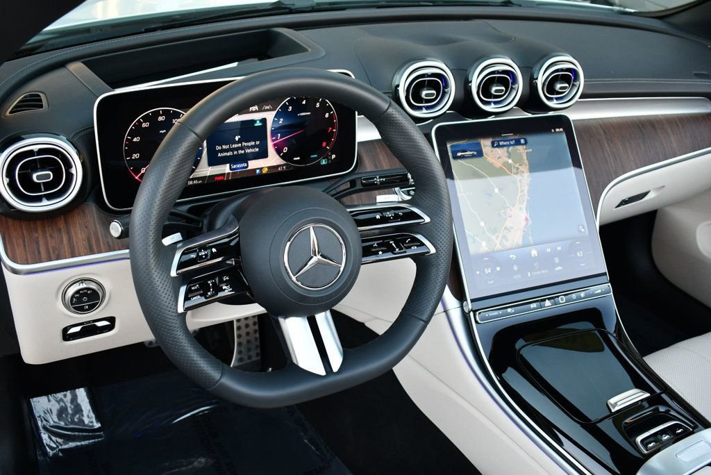 Used 2025 Mercedes-Benz CLE 300 4MATIC Cabriolet image 12