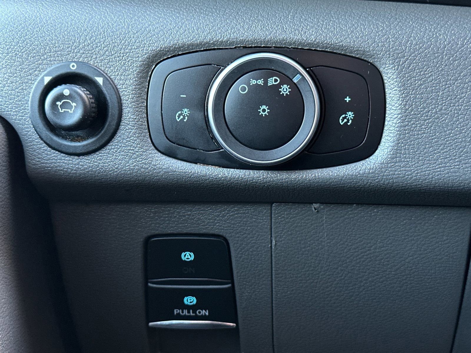 Used 2023 Ford Transit 350 XL image 27