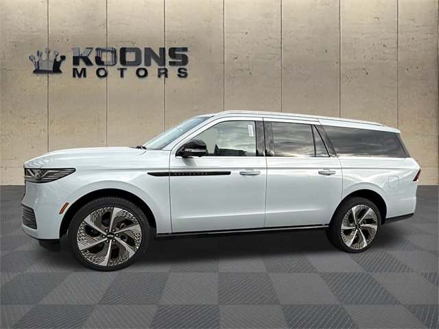 New 2026 Lincoln Navigator L Black Label video 2