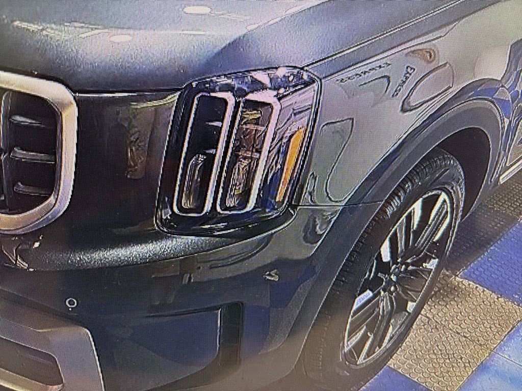Used 2023 Kia Telluride SX image 18