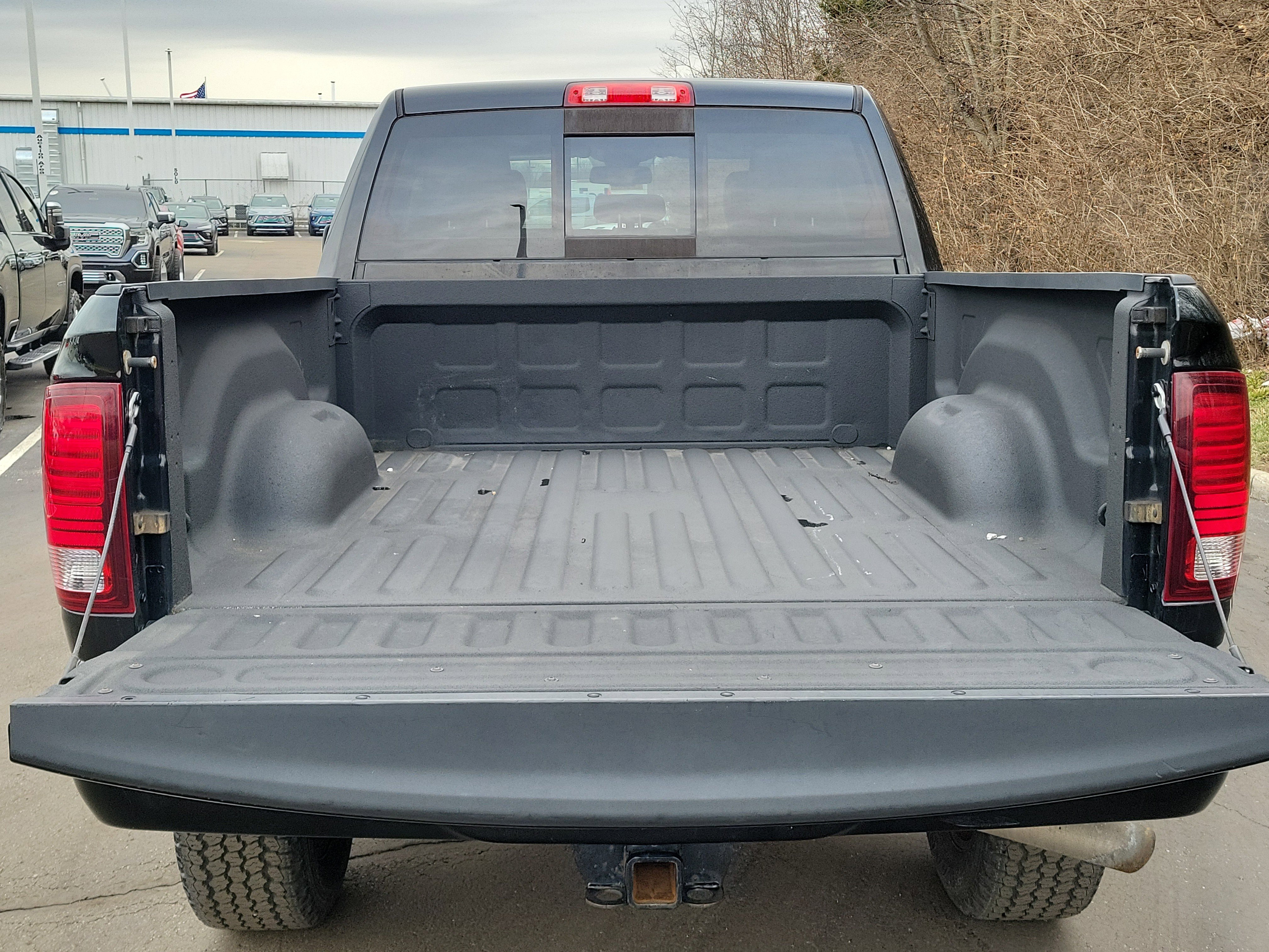 Used 2014 RAM 2500 Laramie w/ Black Appearance Group image 8