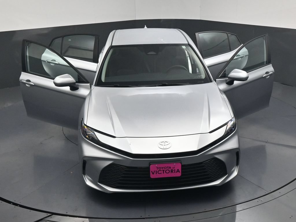 Used 2025 Toyota Camry LE FWD image 24