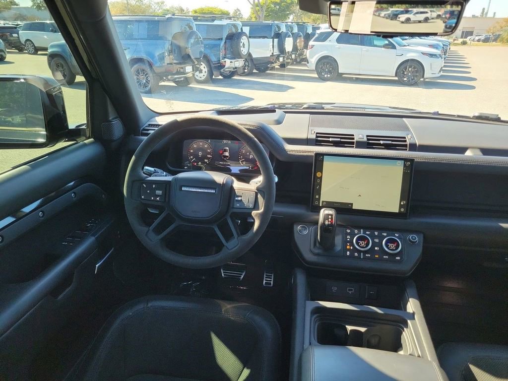 Used 2022 Land Rover Defender 110 V8 image 7