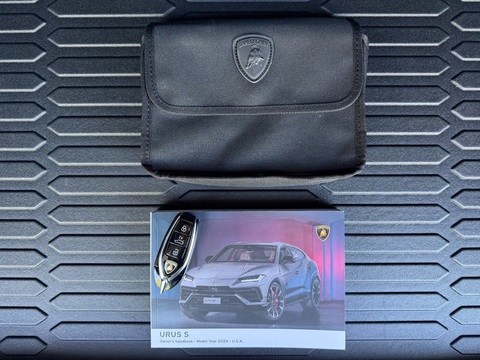 Used 2024 Lamborghini Urus S image 44