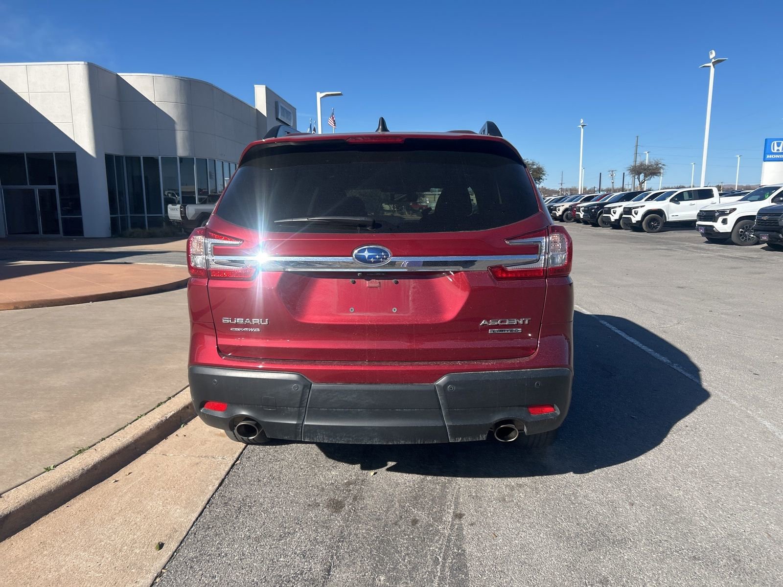 Used 2024 Subaru Ascent Limited w/ Technology Package image 6