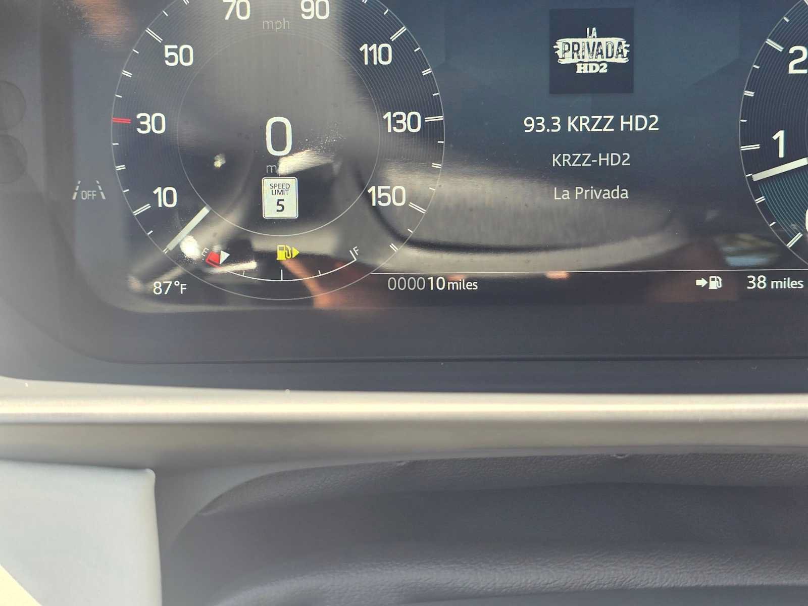 New 2026 Land Rover Discovery S AWD/4WD image 27