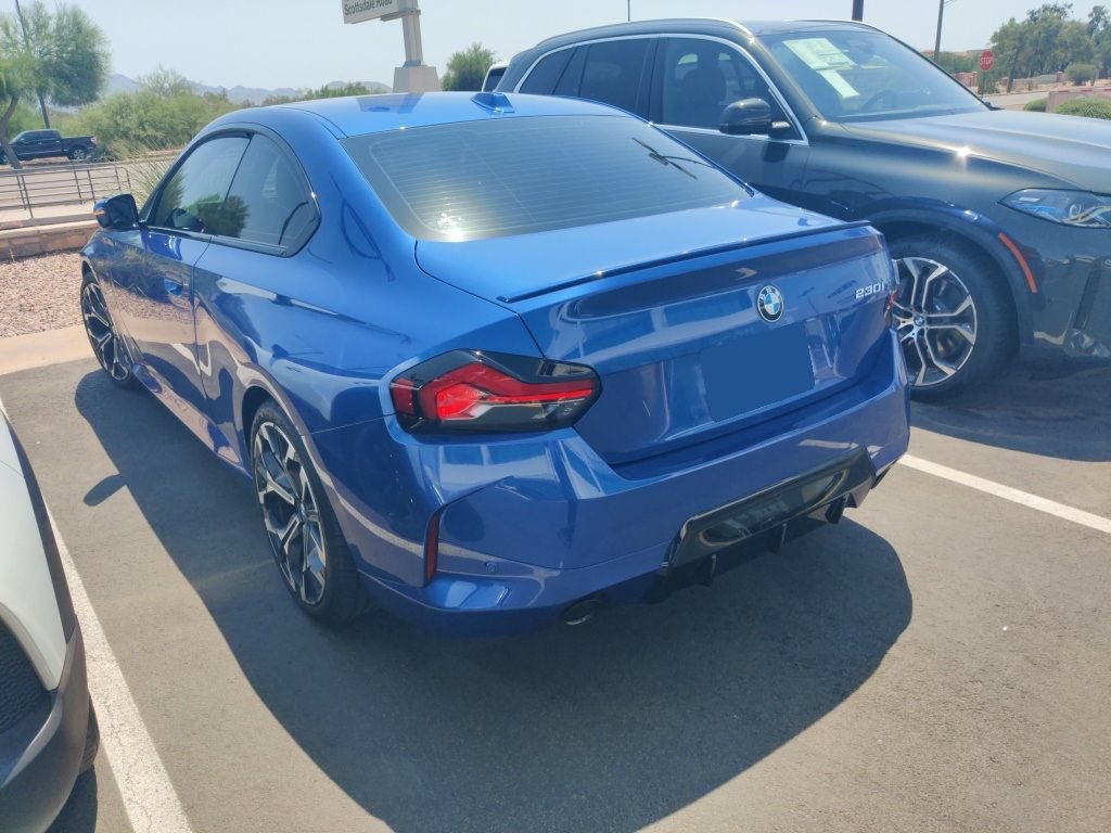 Certified 2025 BMW 230i Coupe w/ M Sport Package RWD image 6