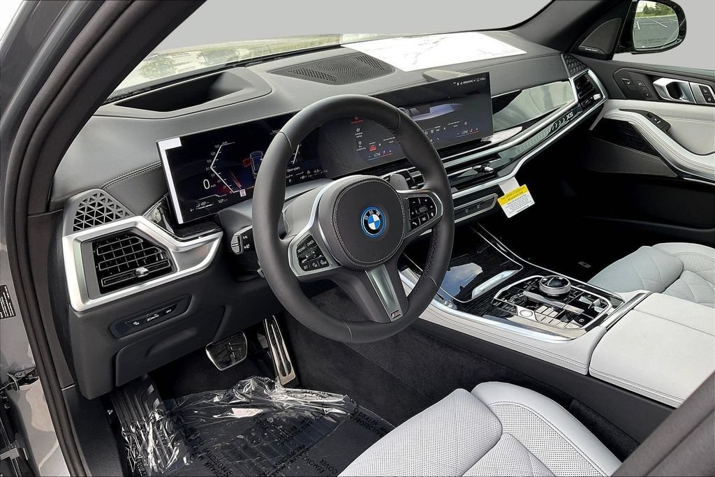 New 2026 BMW X5 xDrive50e w/ Executive Package AWD/4WD image 17