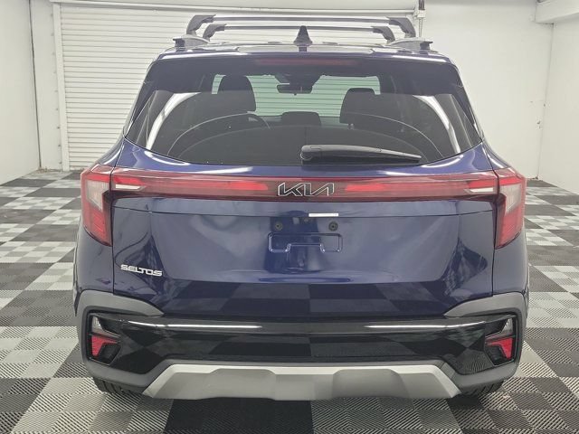 Used 2024 Kia Seltos EX FWD image 5