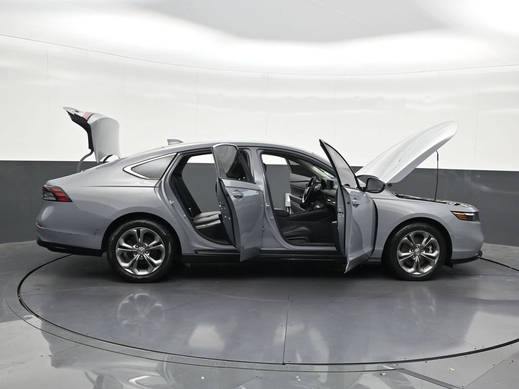 Used 2023 Honda Accord EX-L image 32