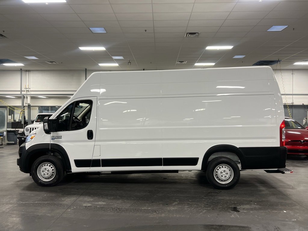 Used 2024 RAM ProMaster 3500 w/ Delivery Van Package image 11