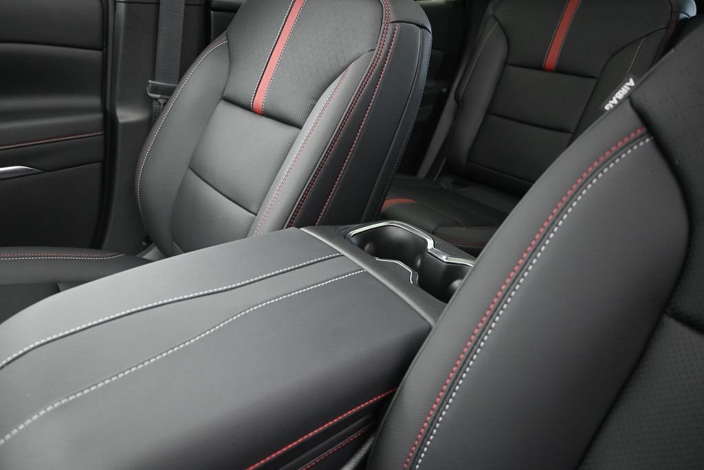 New 2026 Chevrolet Traverse RS w/ LPO, Floor Liner Package FWD image 14