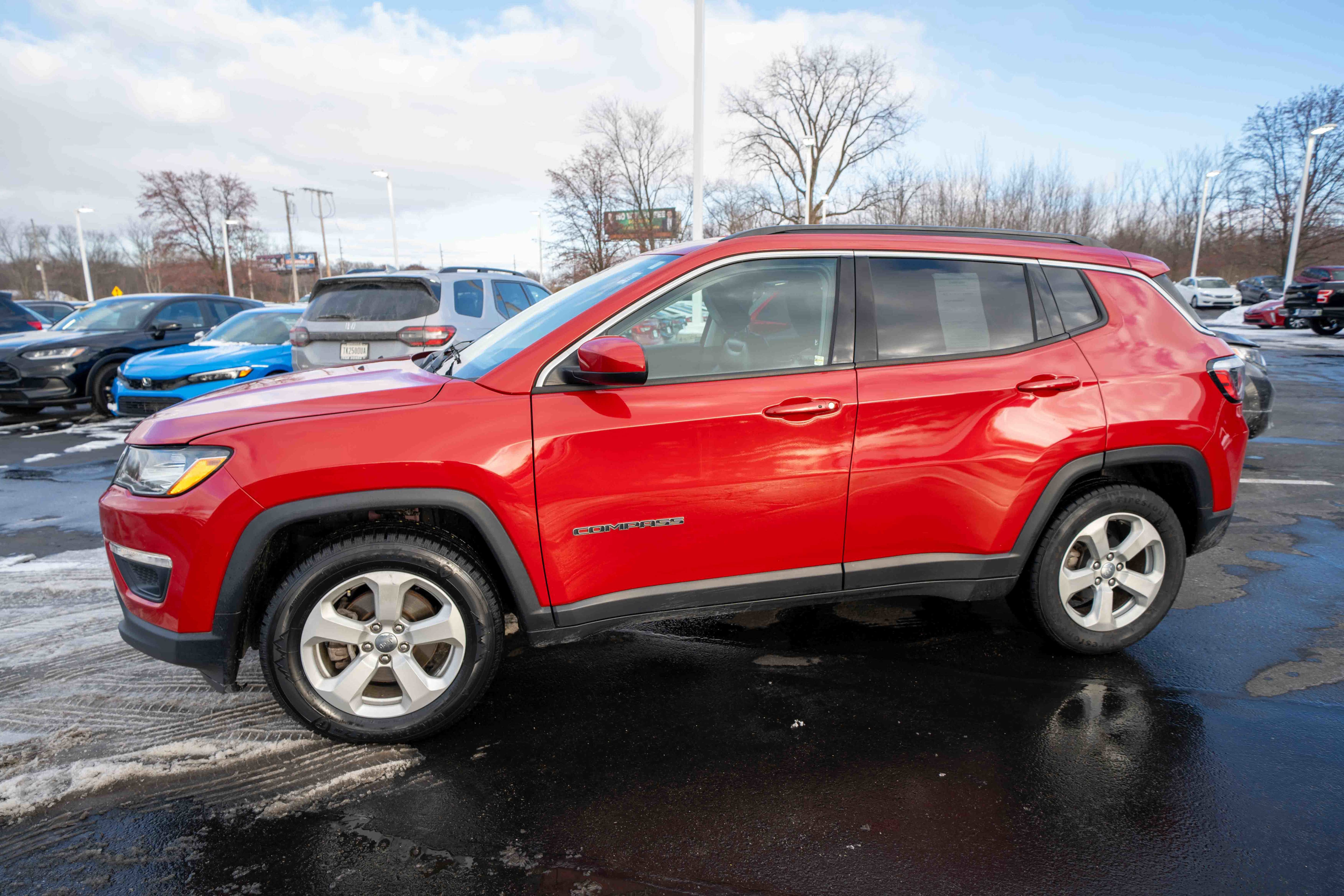 Used 2018 Jeep Compass Latitude image 3