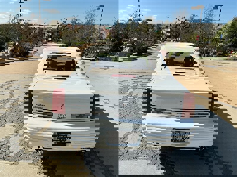 Used 1995 Oldsmobile Cutlass Supreme Convertible image 17