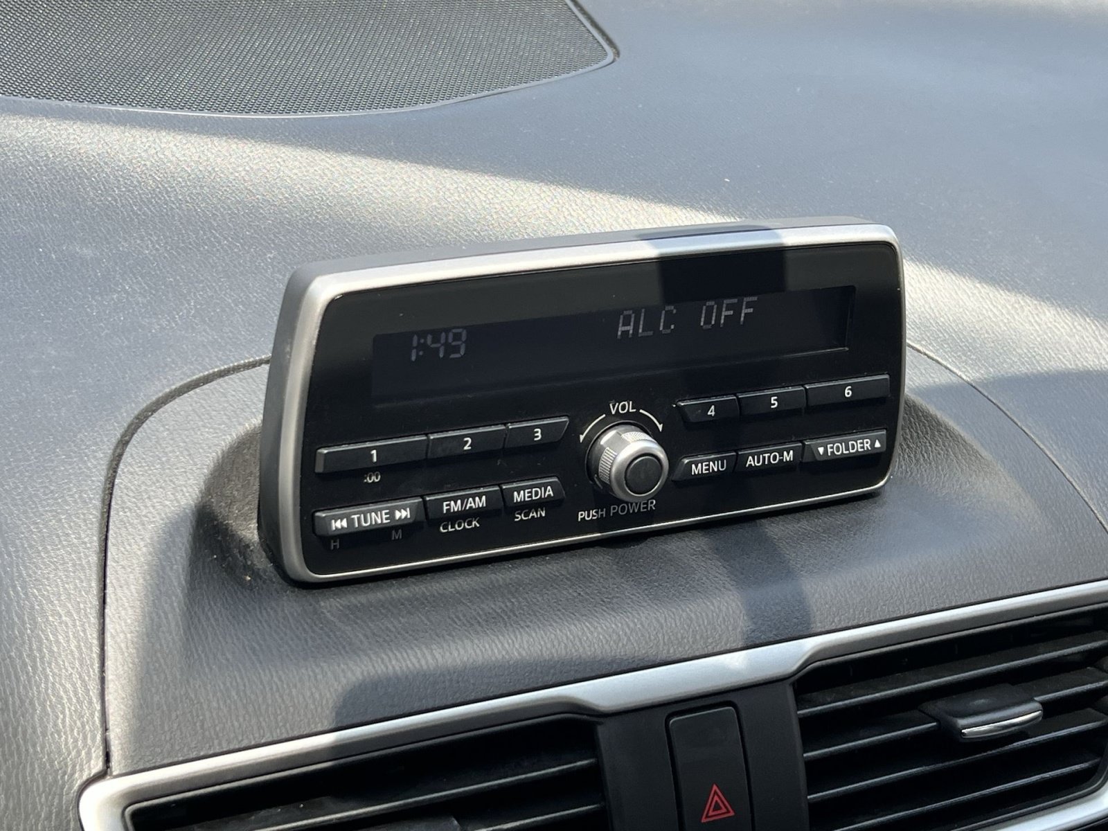 Used 2014 MAZDA MAZDA3 i Sport FWD image 24