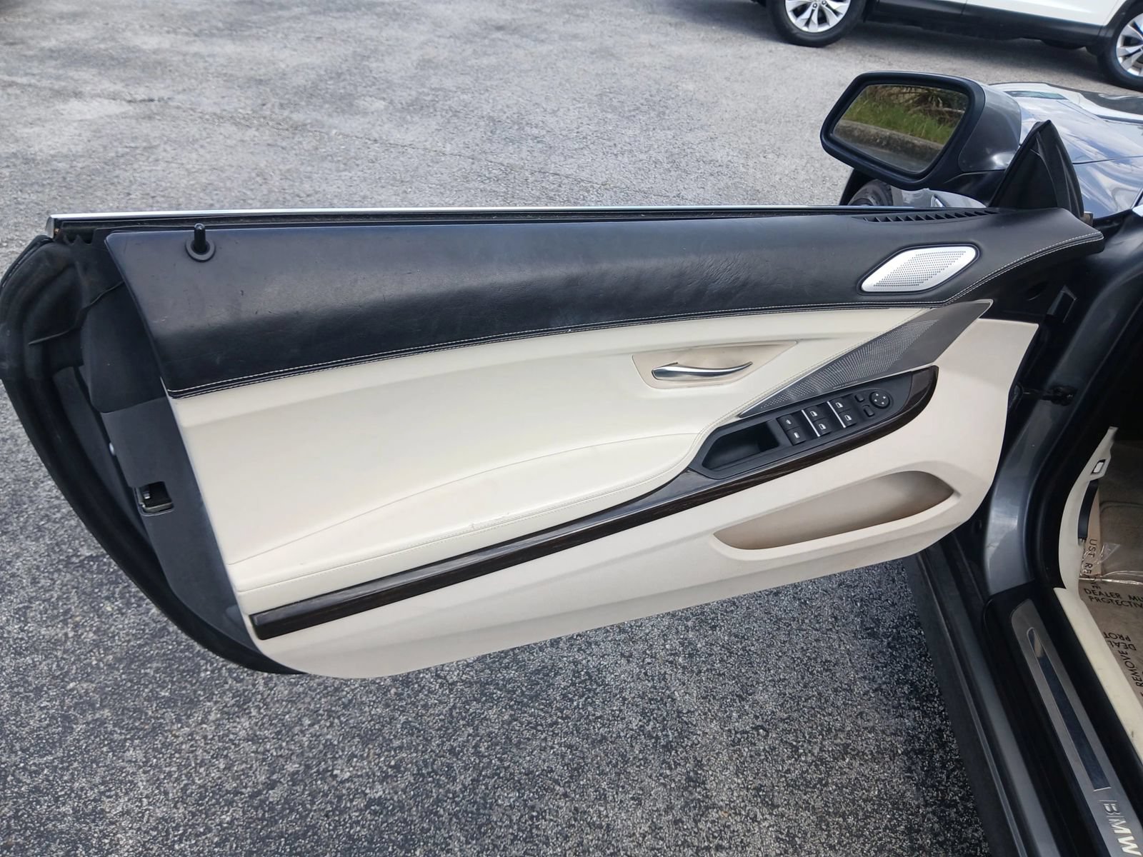 Used 2012 BMW 650i Convertible RWD image 10