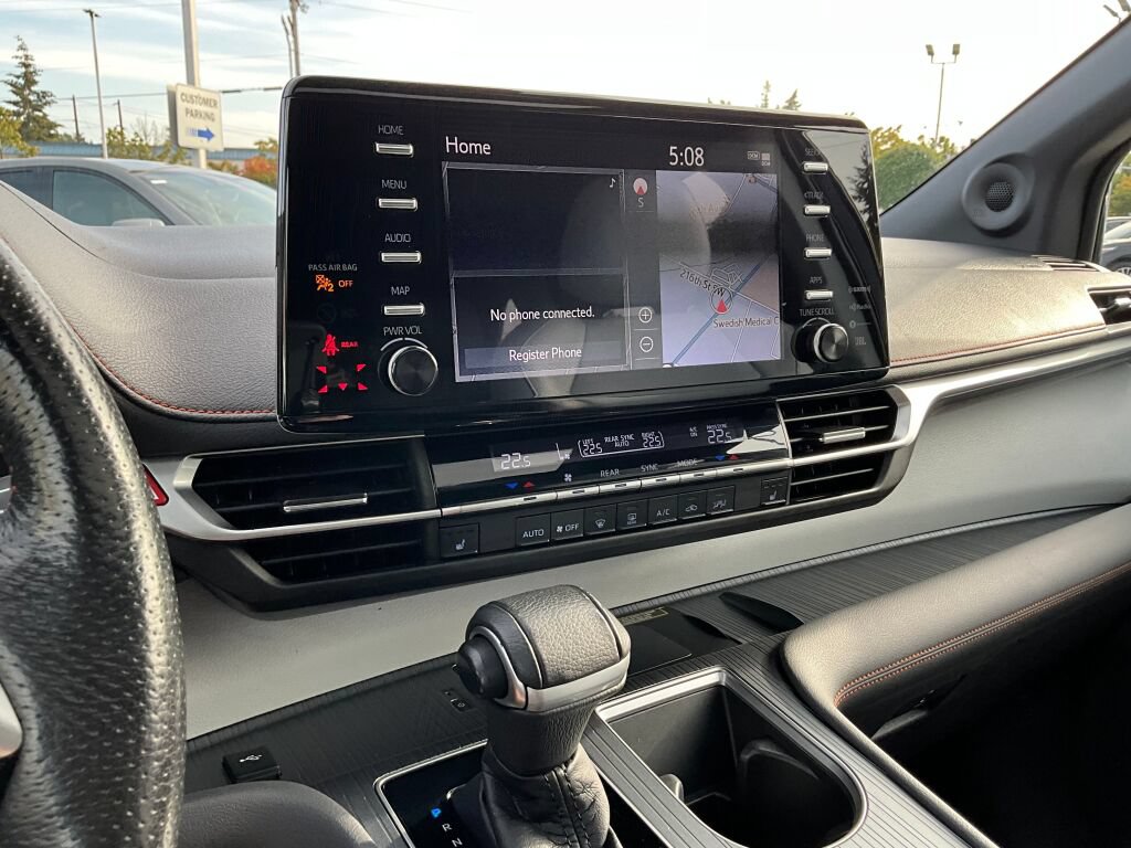 Used 2021 Toyota Sienna XSE FWD image 18