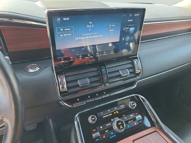 Used 2024 Lincoln Navigator Premiere AWD/4WD image 29