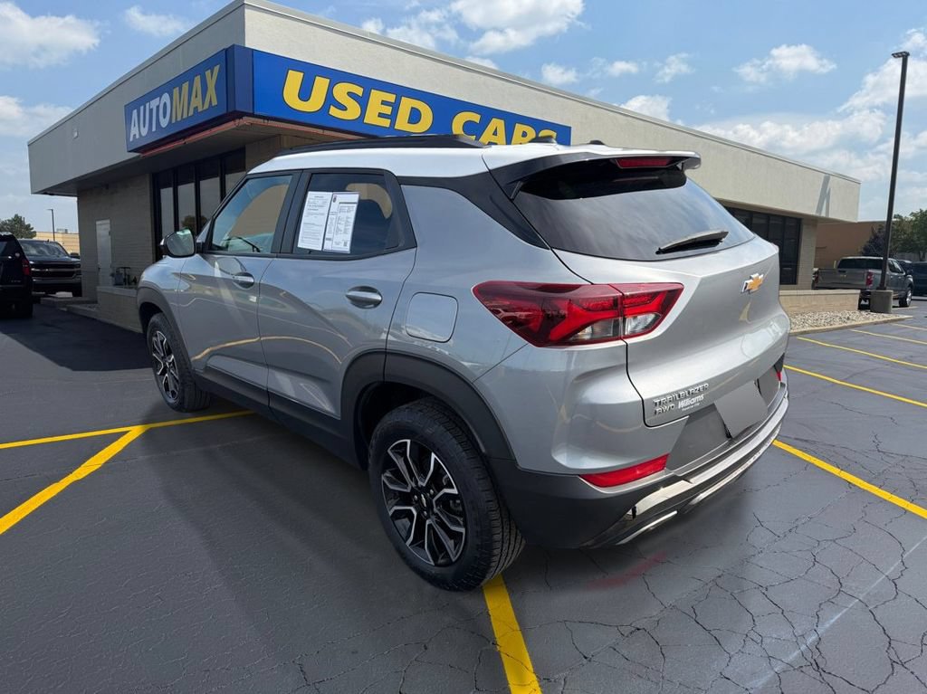 Used 2023 Chevrolet TrailBlazer ACTIV w/ Technology Package AWD/4WD image 7