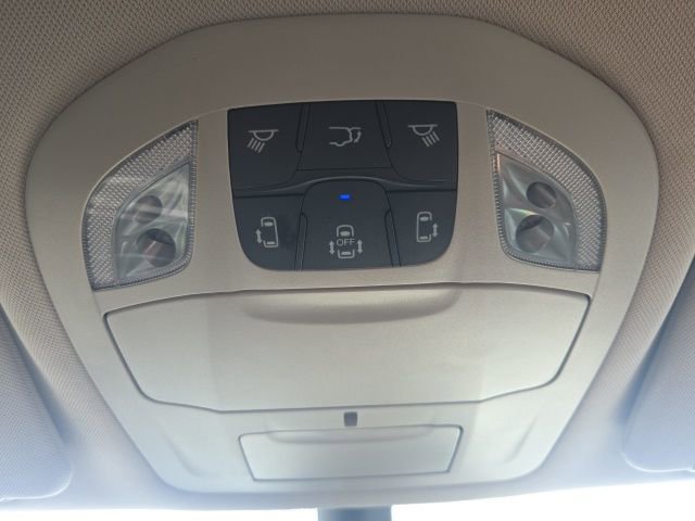 Used 2023 Chrysler Pacifica Touring-L image 26