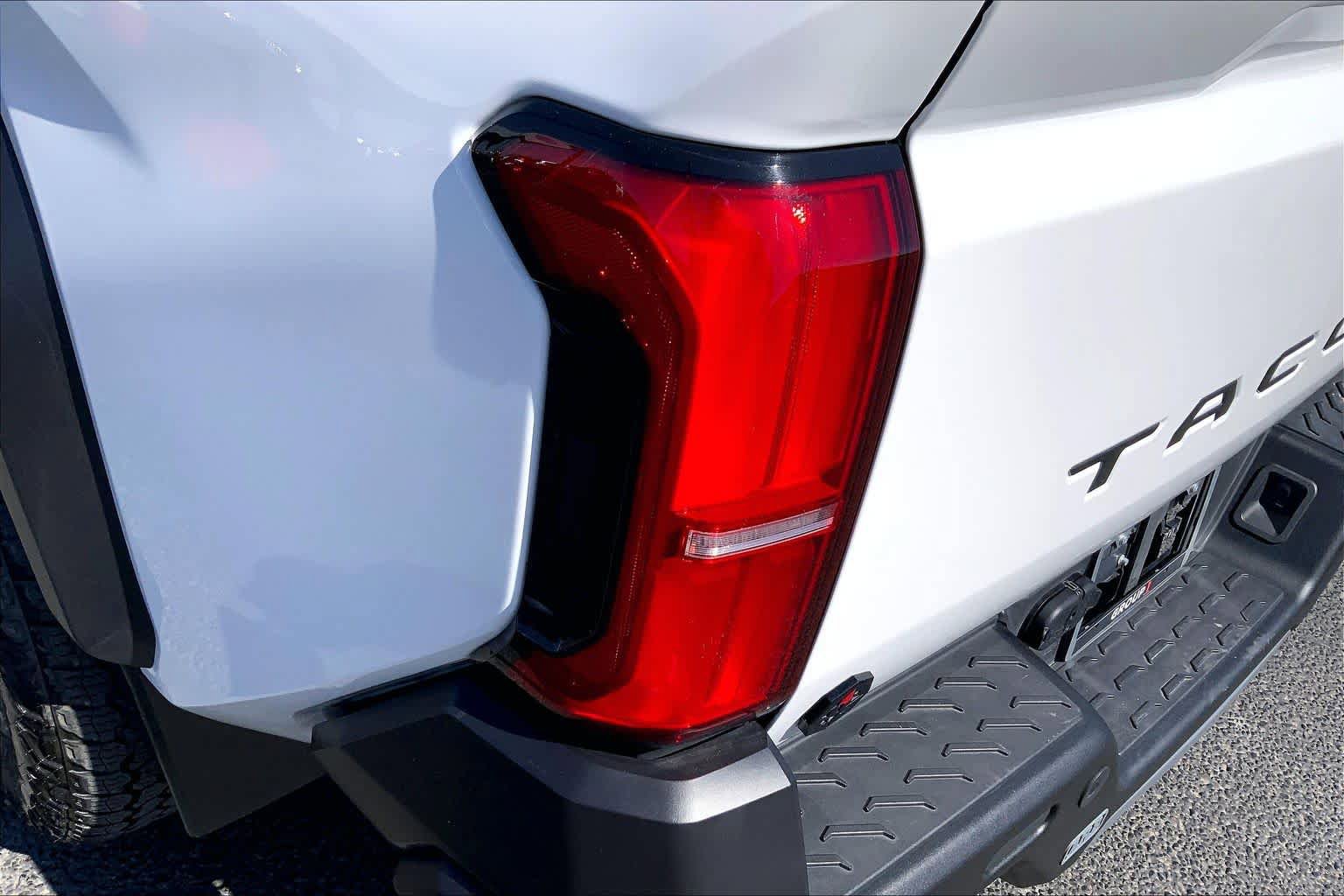 Used 2024 Toyota Tacoma 4x4 Double Cab Hybrid image 29