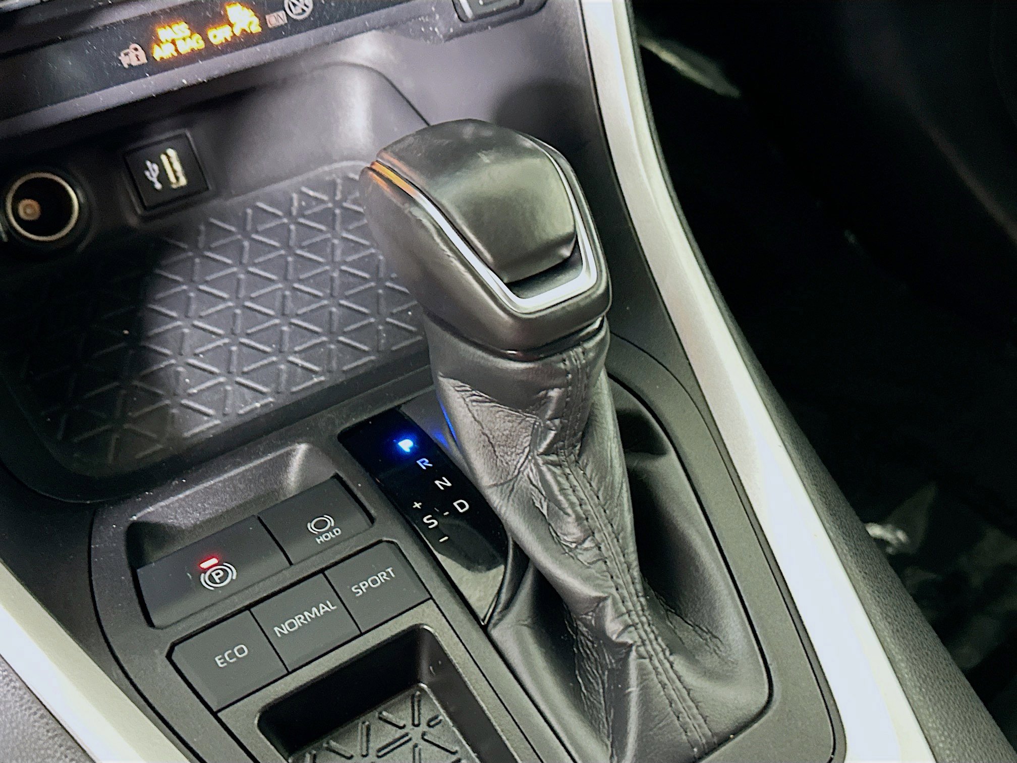 Used 2024 Toyota RAV4 XLE Premium image 21