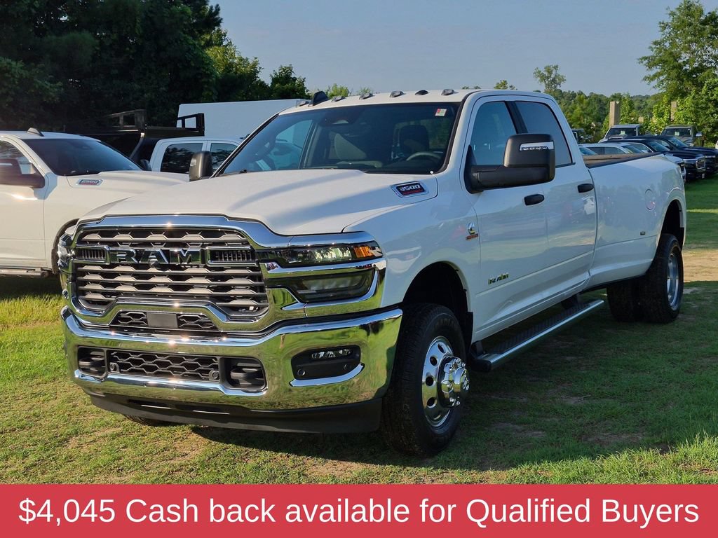 New 2026 RAM 3500 Big Horn AWD/4WD image 4
