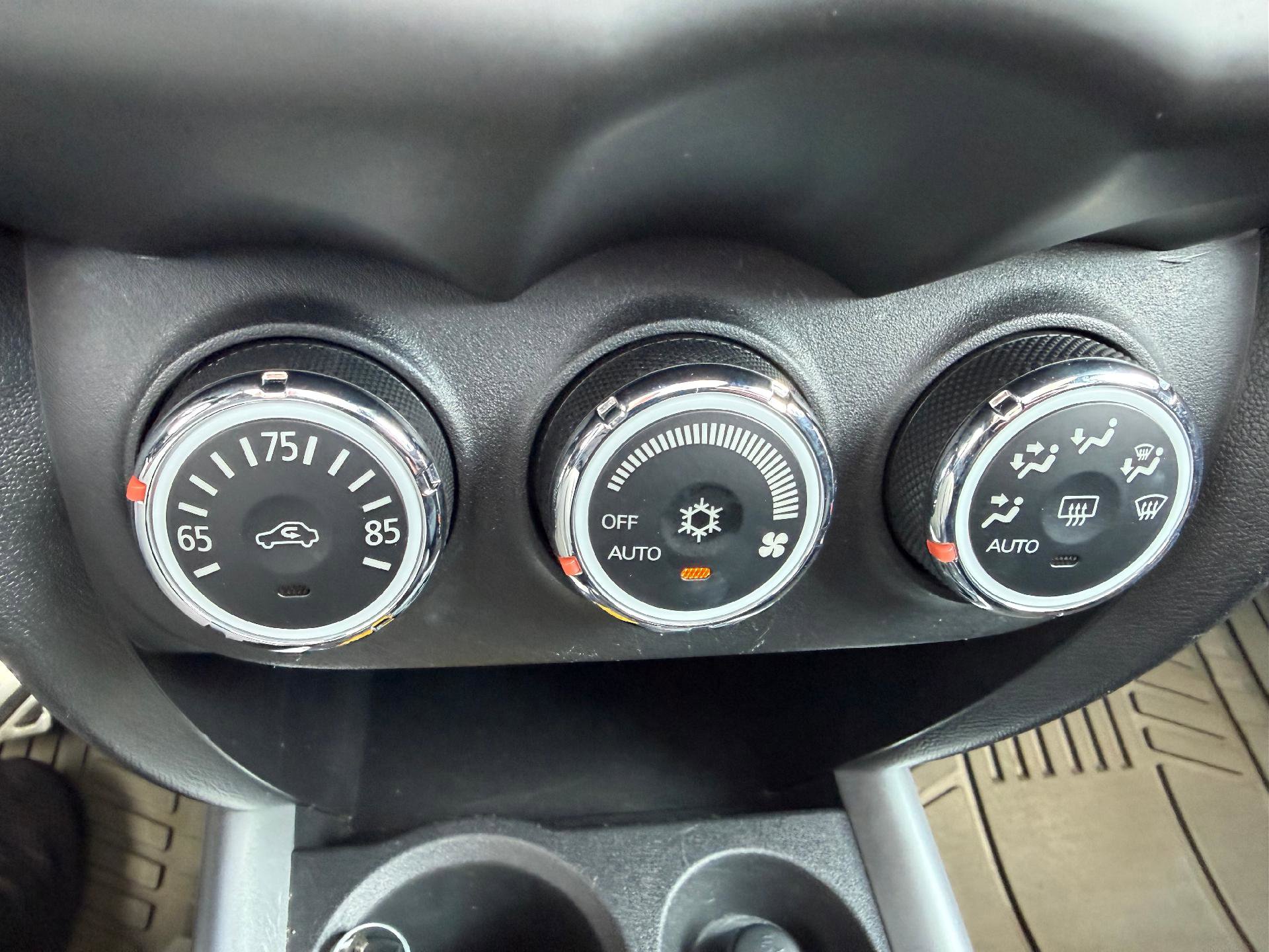 Used 2013 Mitsubishi Outlander Sport LE image 21