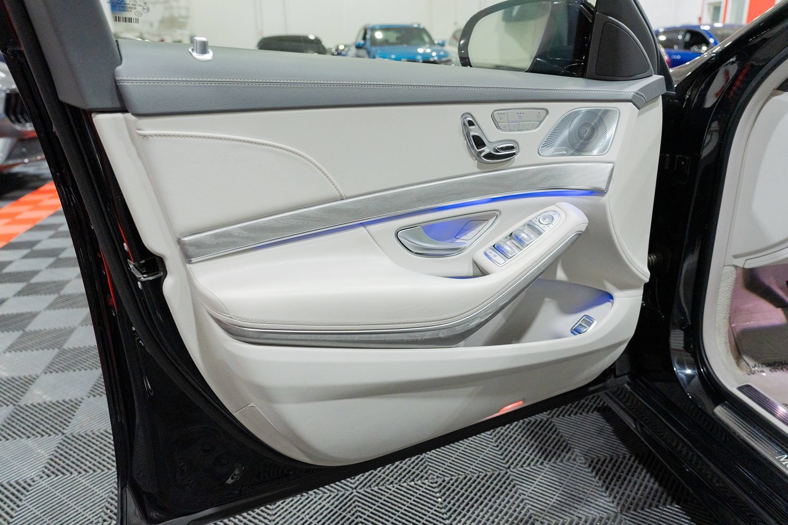 Used 2017 Mercedes-Benz S 550 Cabriolet image 16
