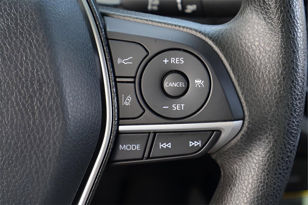 Certified 2021 Toyota Camry LE image 17