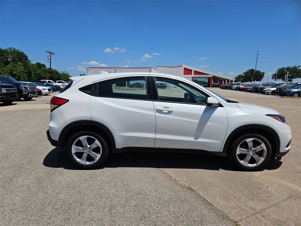 Used 2022 Honda HR-V LX image 9