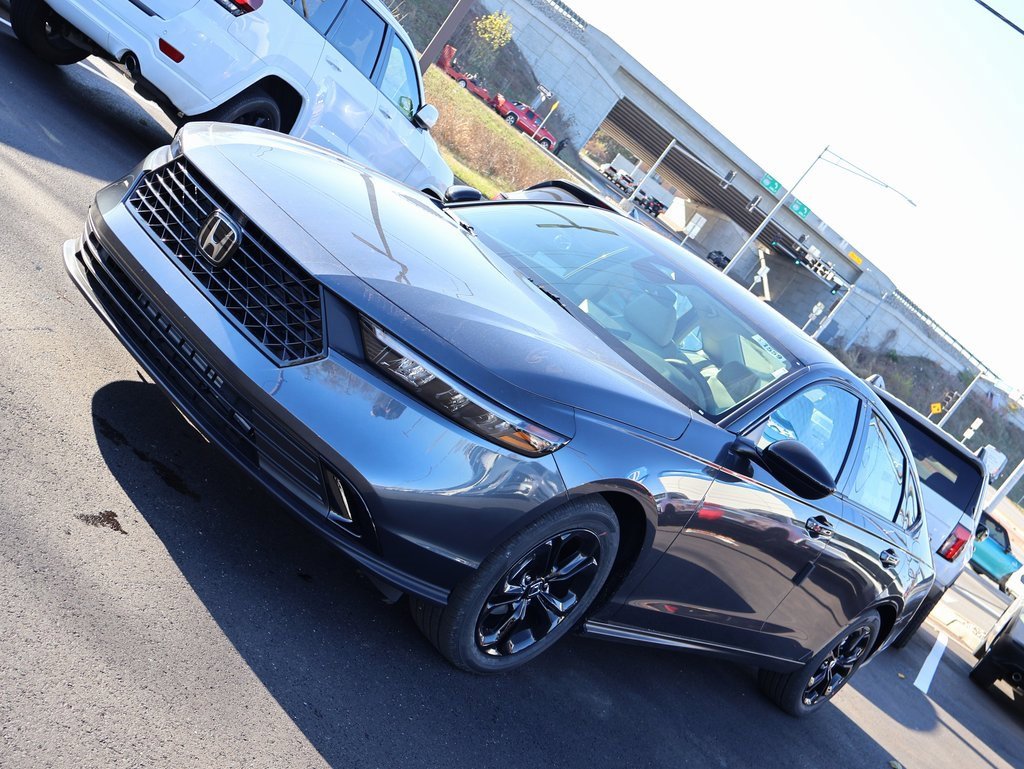 New 2025 Honda Accord SE image 3