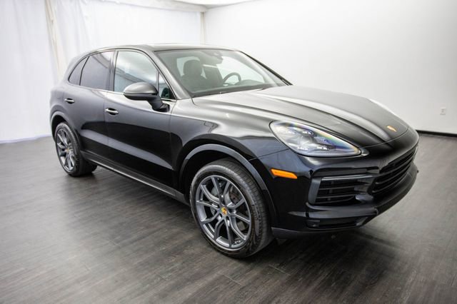 Used 2019 Porsche Cayenne S w/ Premium Plus Package image 2