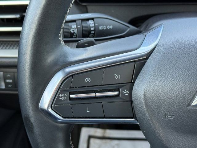 Used 2024 Chevrolet Traverse LS image 31