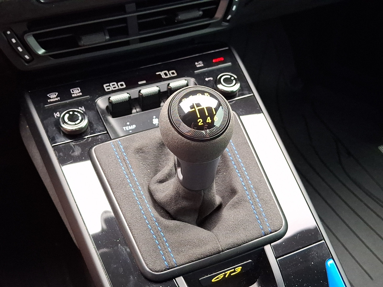 Certified 2024 Porsche 911 GT3 RWD image 18