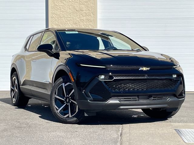 New 2026 Chevrolet Equinox EV LT w/ Comfort Package video 2