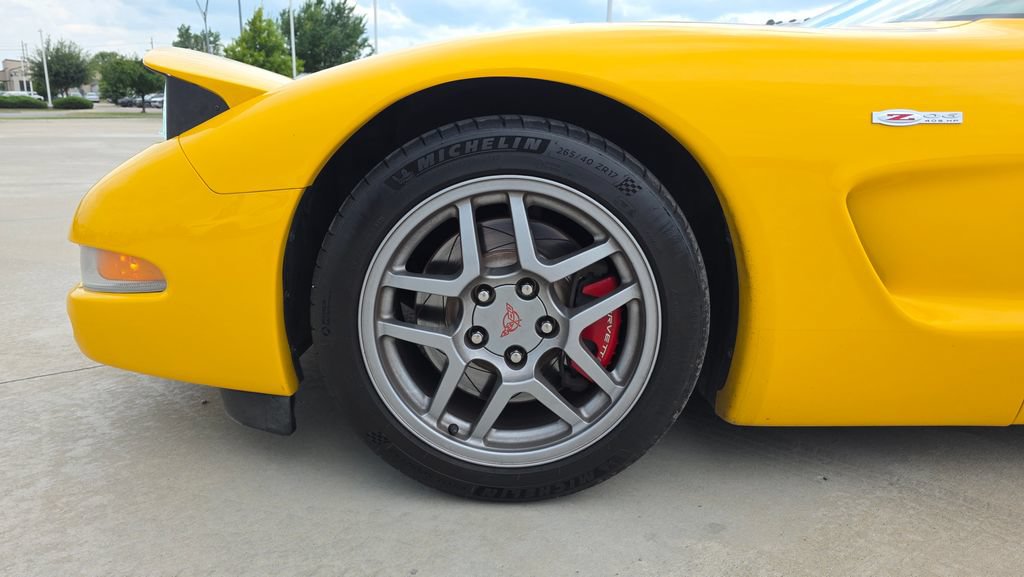 Used 2003 Chevrolet Corvette Z06 w/ Memory Package, 3 Drivers RWD image 10