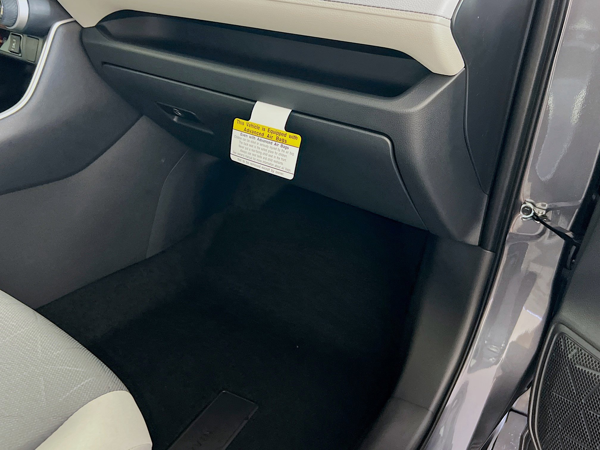 New 2025 Toyota RAV4 XLE image 35