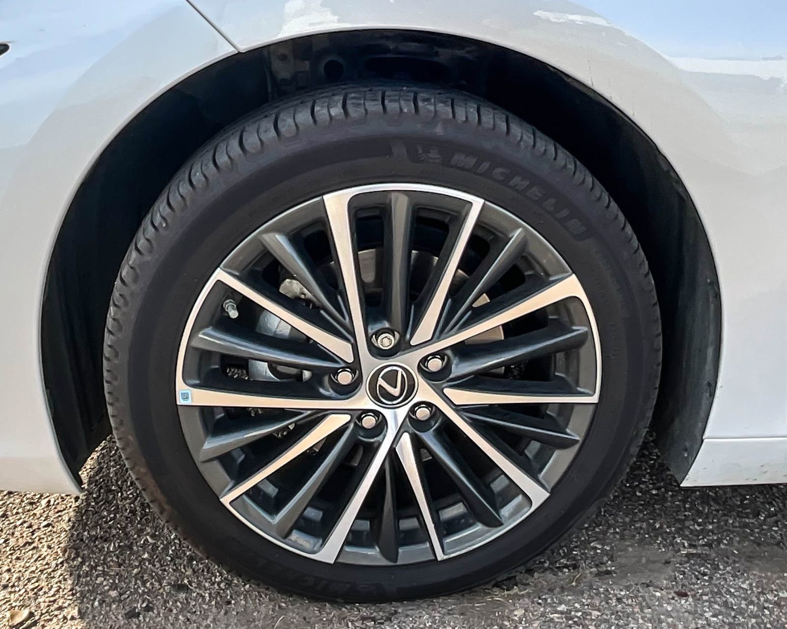 Used 2023 Lexus ES 350 w/ Premium Package image 22