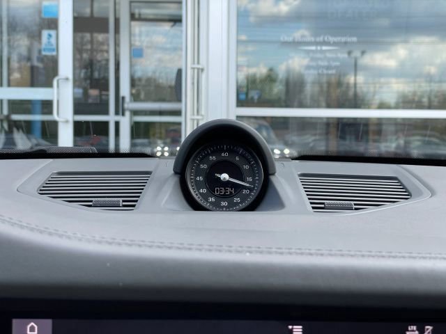 Used 2020 Porsche 911 Carrera 4S AWD/4WD image 27