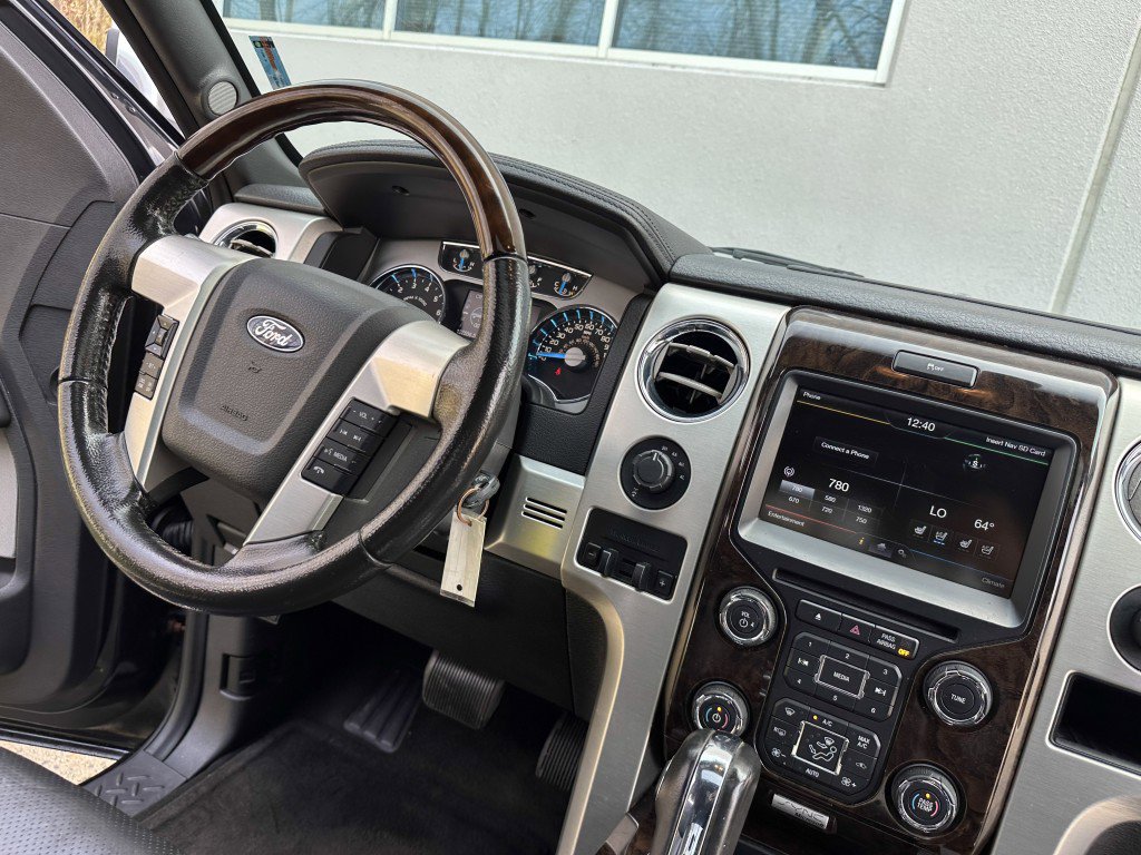 Used 2013 Ford F150 Platinum image 31